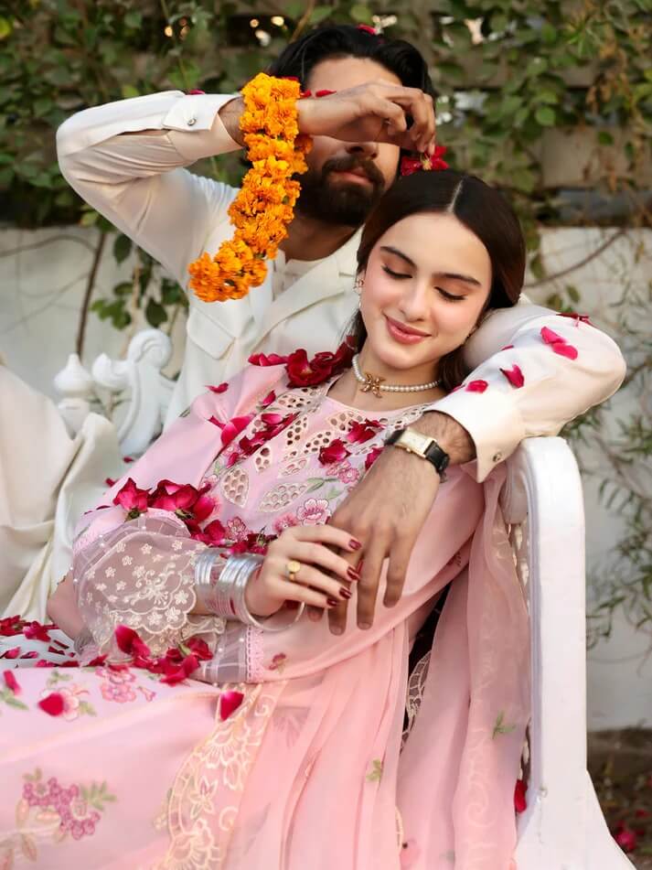 MAHNUR LAWN 3PC - LAWN EMB SHIRT WITH MONARK EMB DUPATTA AND LAWN DYED TROUSER | RP-3716