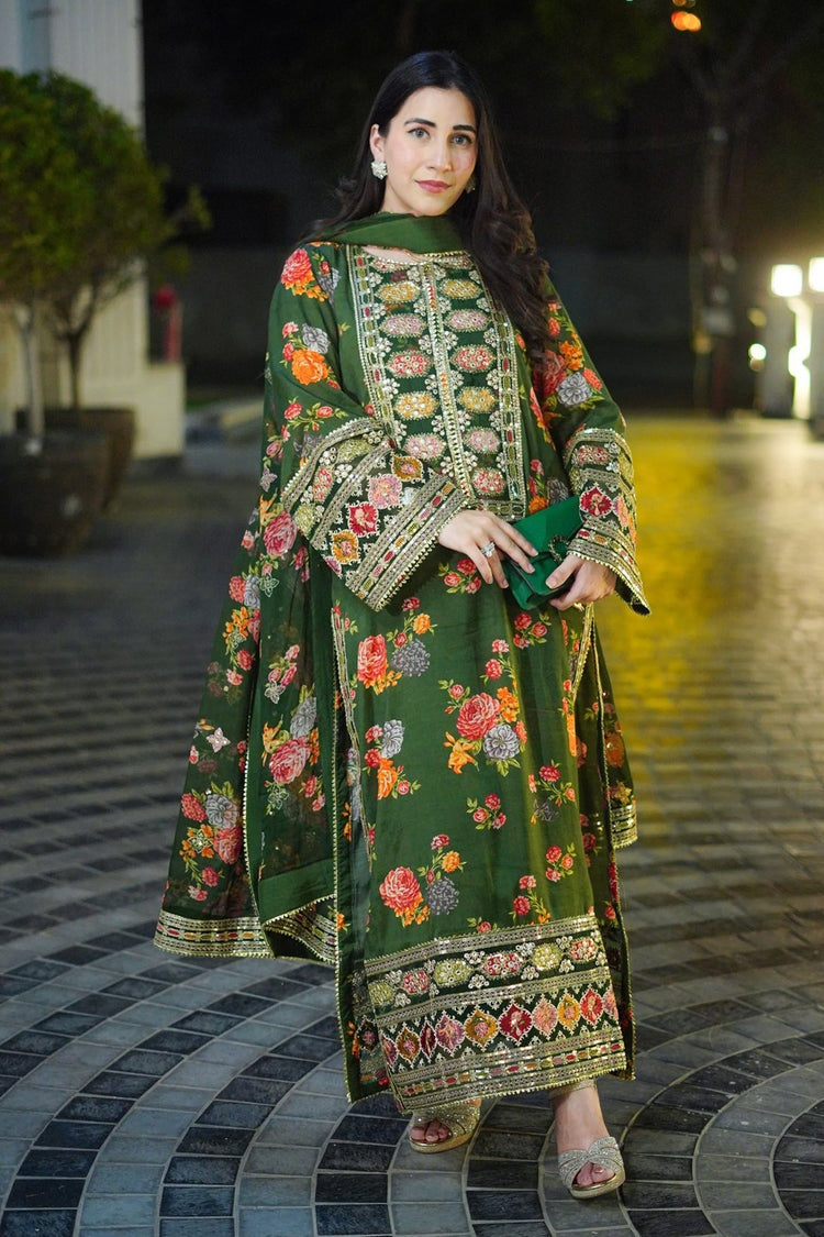 BAROQUE-3PC SHAMOZE SILK PRINTED EMBROIDERED SHIRT WITH SOFT SILK PRINTED EMB DUPATTA & PRINTED TROUSER BIC-1739