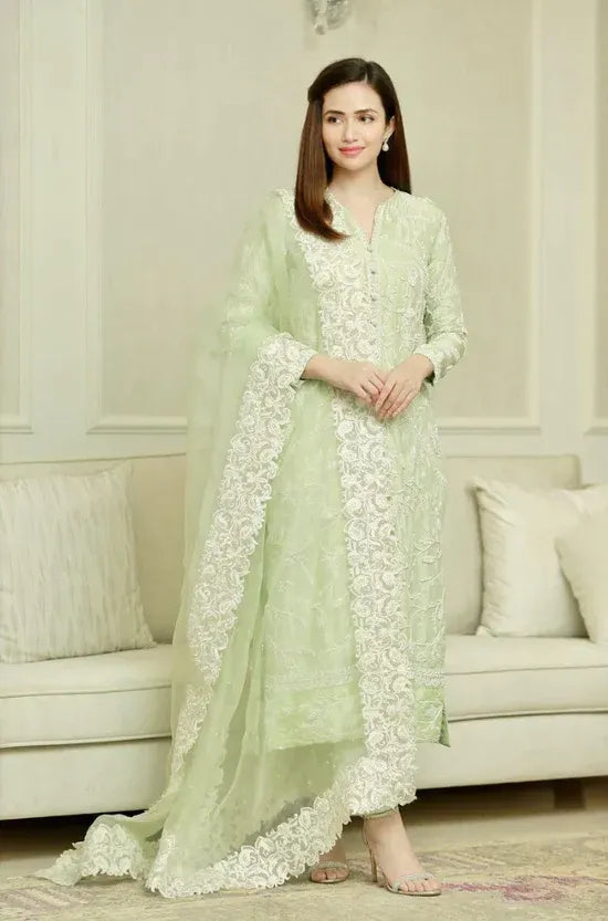 BAREEZE- 3PC LAWN EMBROIDERED SHIRT WITH ORGANZA EMBROIDERED DUPATTA & TROUSER-RP-4605