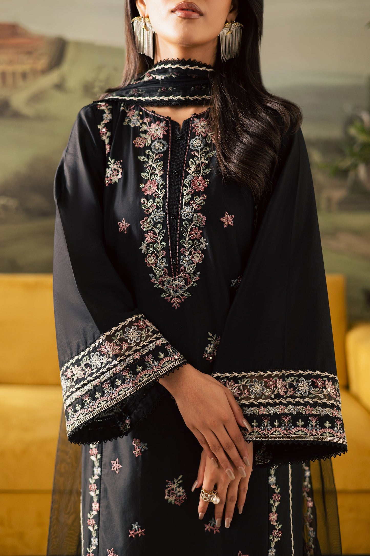 BATIK-3PC DHANAK EMBROIDERED SHIRT WITH CHIFFON EMBROIDERED DUPATTA AND TROUSER-BIC-4189