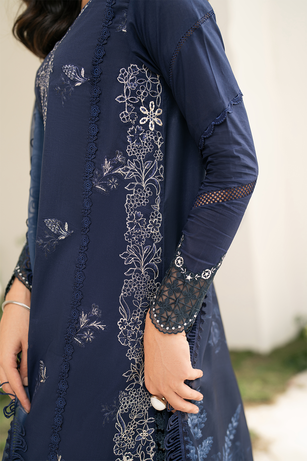 IZNIK-3PC DHANAK CHIKAN EMBROIDERED SHIRT WITH COURTRAI PRINTED SHAWL AND EMB TROUSER-BIC-4132