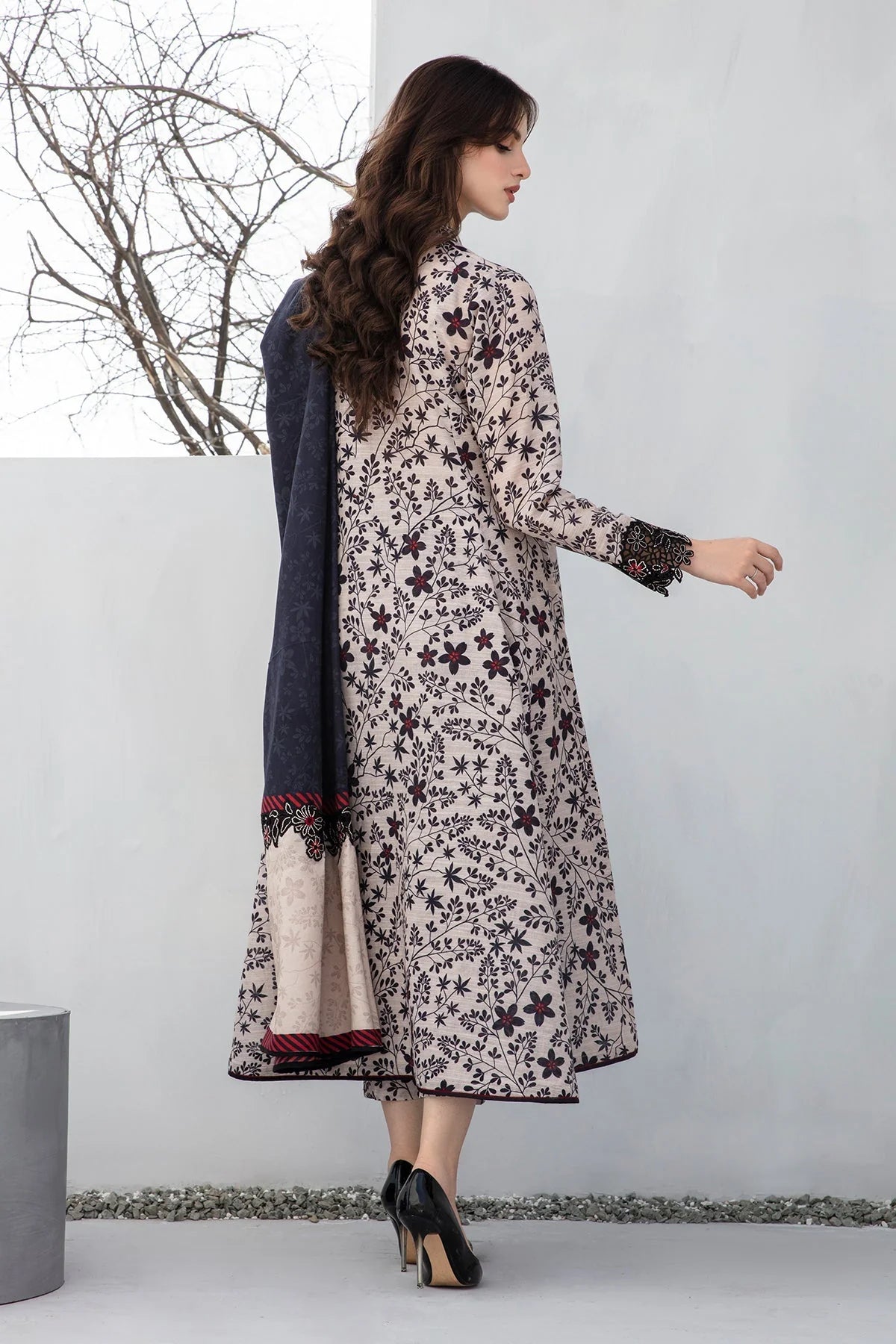 BAROUQE-3PC KHADDAR PRINTED SHIRT WITH KHADDAR PRINT DUPATTA AND PRINT TROUSER-BIC-2560