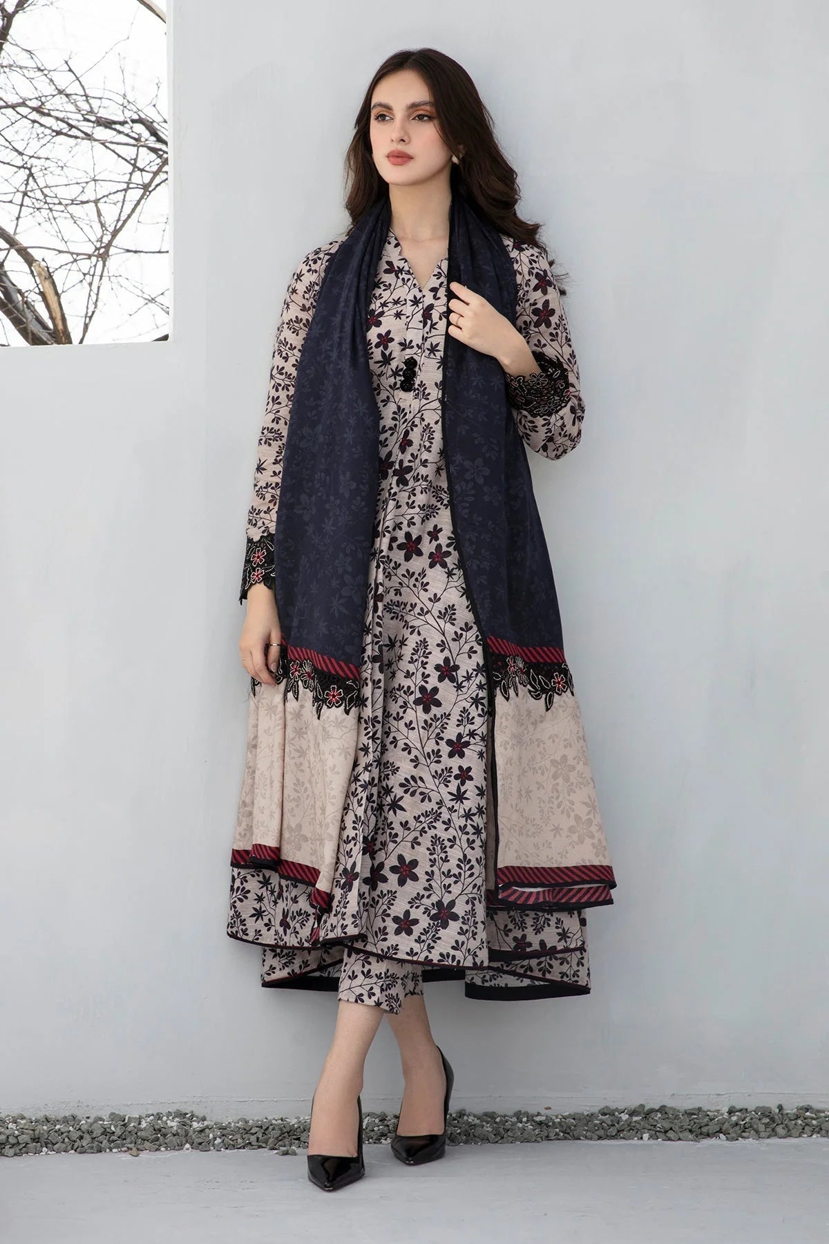 BAROUQE-3PC KHADDAR PRINTED SHIRT WITH KHADDAR PRINT DUPATTA AND PRINT TROUSER-BIC-2560