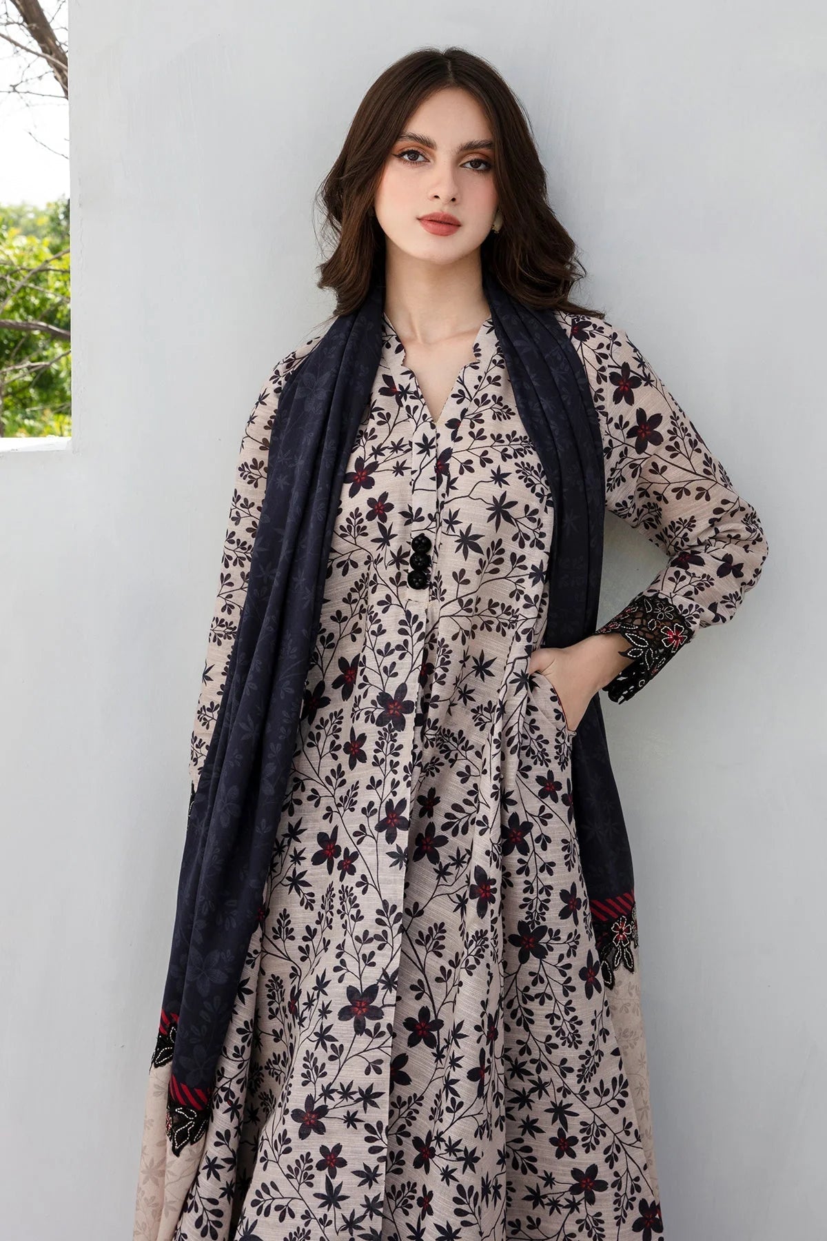 BAROUQE-3PC KHADDAR PRINTED SHIRT WITH KHADDAR PRINT DUPATTA AND PRINT TROUSER-BIC-2560