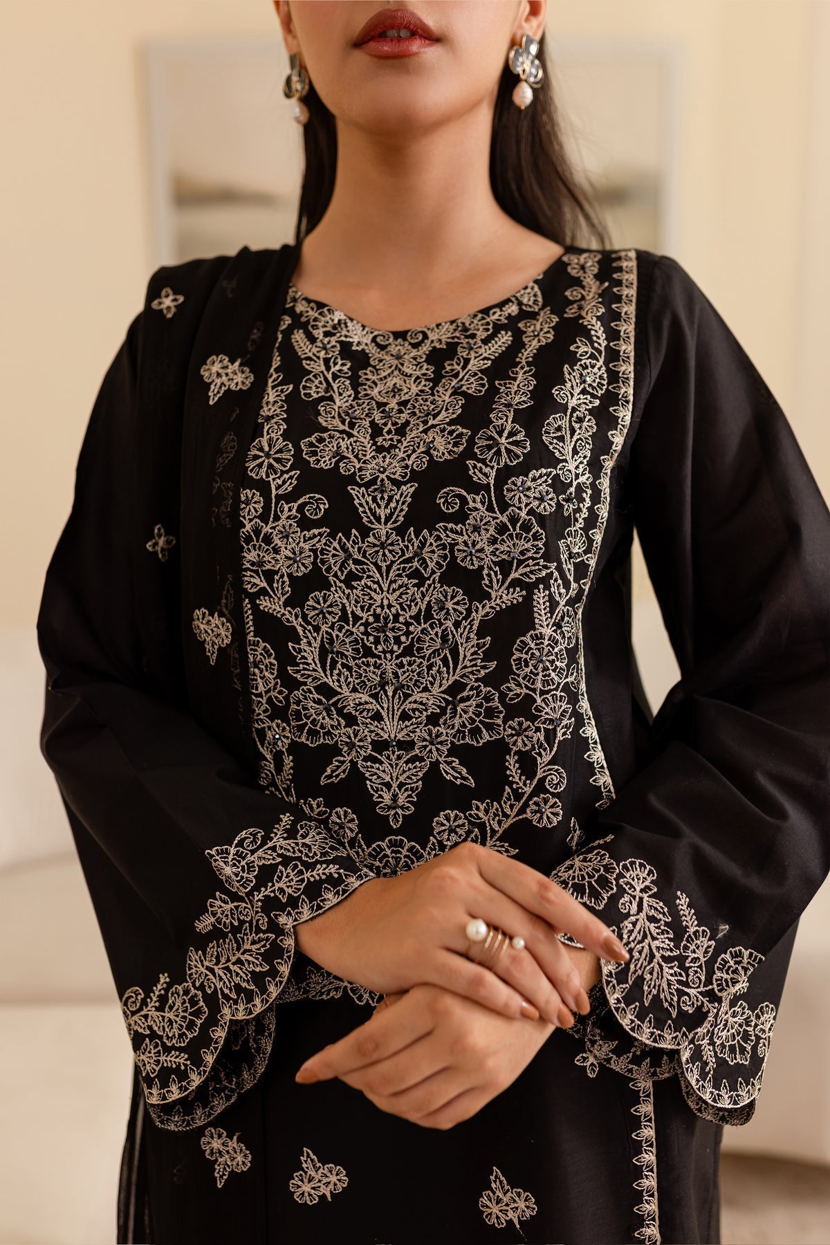 BATIK-3PC DHANAK EMBROIDERED SHIRT WITH CHIFFON EMBROIDERED DUPATTA & EMB TROUSER-BIC-4193