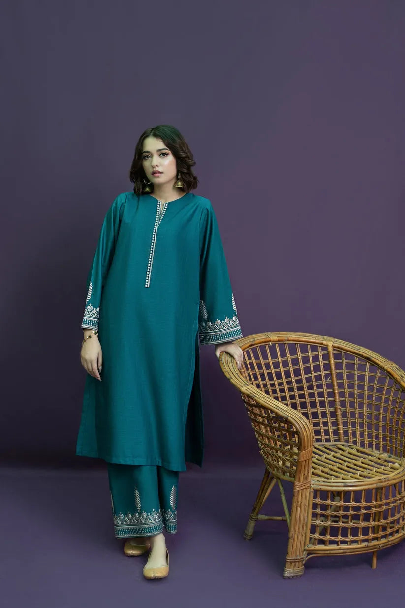 URGE-2PC KHADAR EMBROIDRED SHIRT WITH AND EMBROIDRED TROUSER-RP137