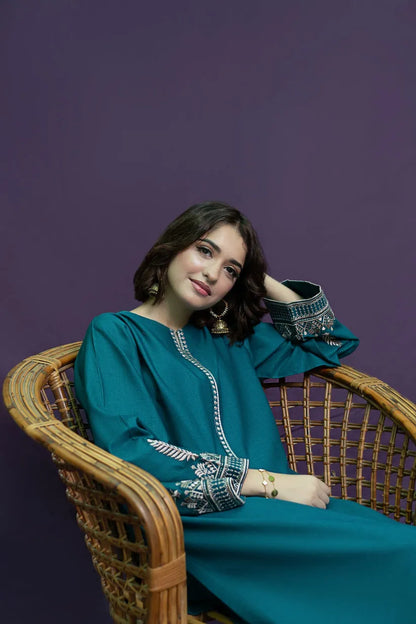 URGE-2PC KHADAR EMBROIDRED SHIRT WITH AND EMBROIDRED TROUSER-RP137