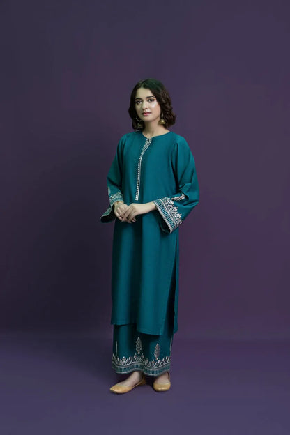 URGE-2PC KHADAR EMBROIDRED SHIRT WITH AND EMBROIDRED TROUSER-RP137