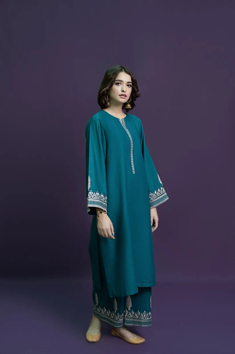 URGE-2PC KHADAR EMBROIDRED SHIRT WITH AND EMBROIDRED TROUSER-RP137