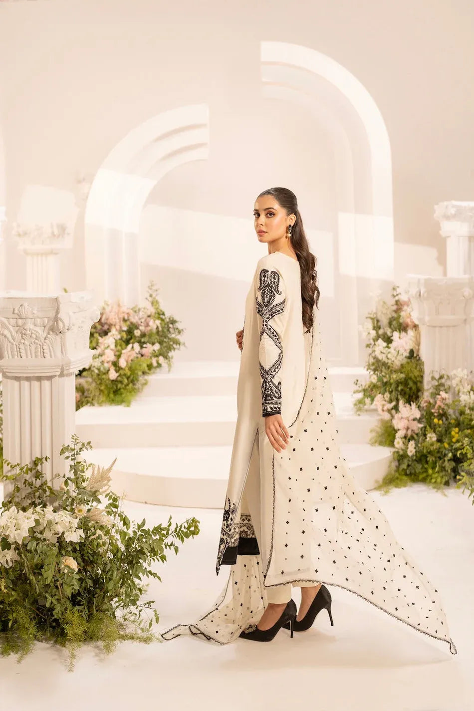 MIRANA-3PC LAWN EMBROIDERED SHIRT WITH KHADDI NET EMBROIDERED DUPATTA & TROUSER-RP-4701