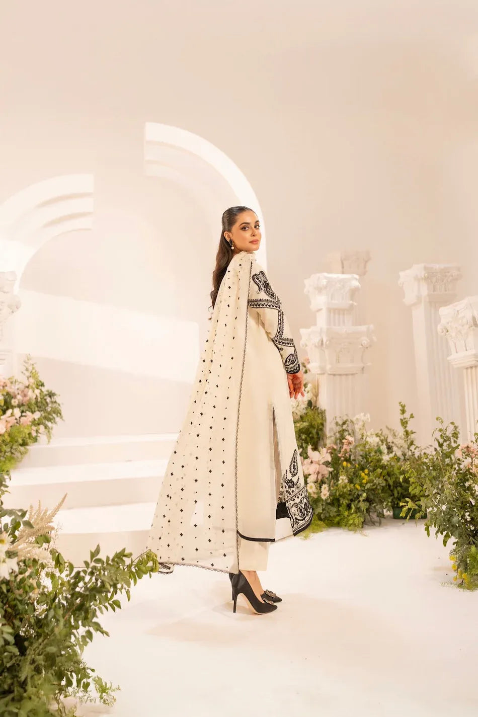 MIRANA-3PC LAWN EMBROIDERED SHIRT WITH KHADDI NET EMBROIDERED DUPATTA & TROUSER-RP-4701