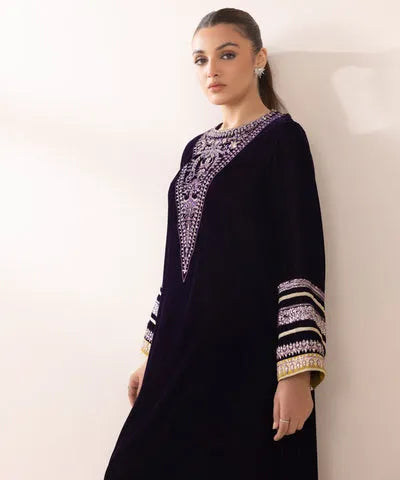 Sapphire 2Pcs Heavy Embroidered Velvet Suit With Embroidered Velvet Trouser