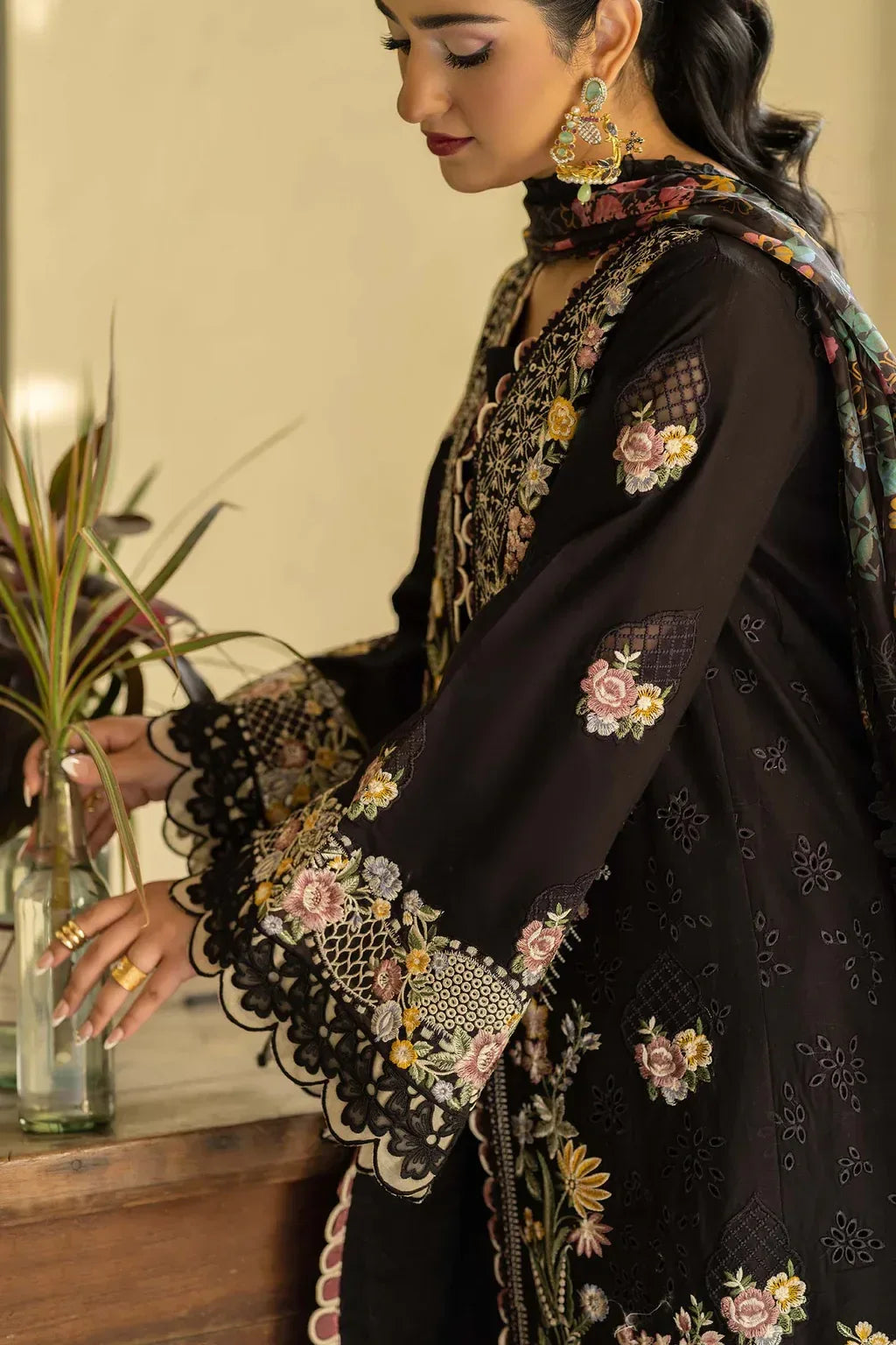 HUSSAIN REHAR-3PC LAWN EMBROIDERED SHIRT WITH CHIFFON PRINTED DUPATTA AND TROUSER-RP-4702 - Rang Pasand