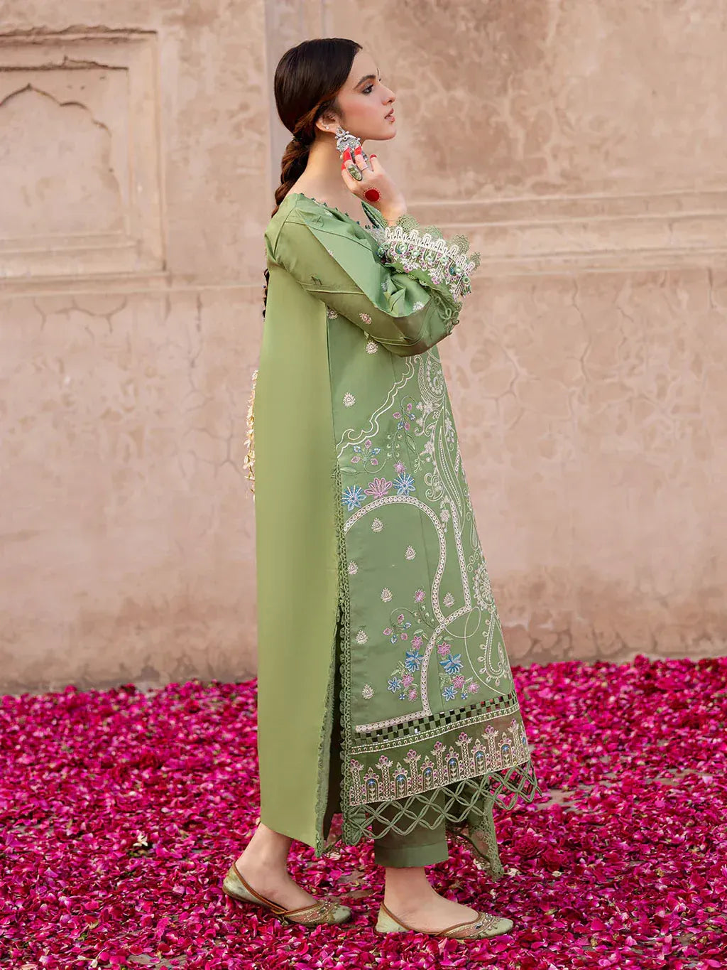 MAHNUR - 3PC LAWN EMBROIDERED SHIRT WITH CHIFFON EMBROIDERED DUPATTA AND TROUSER-BIC-4538