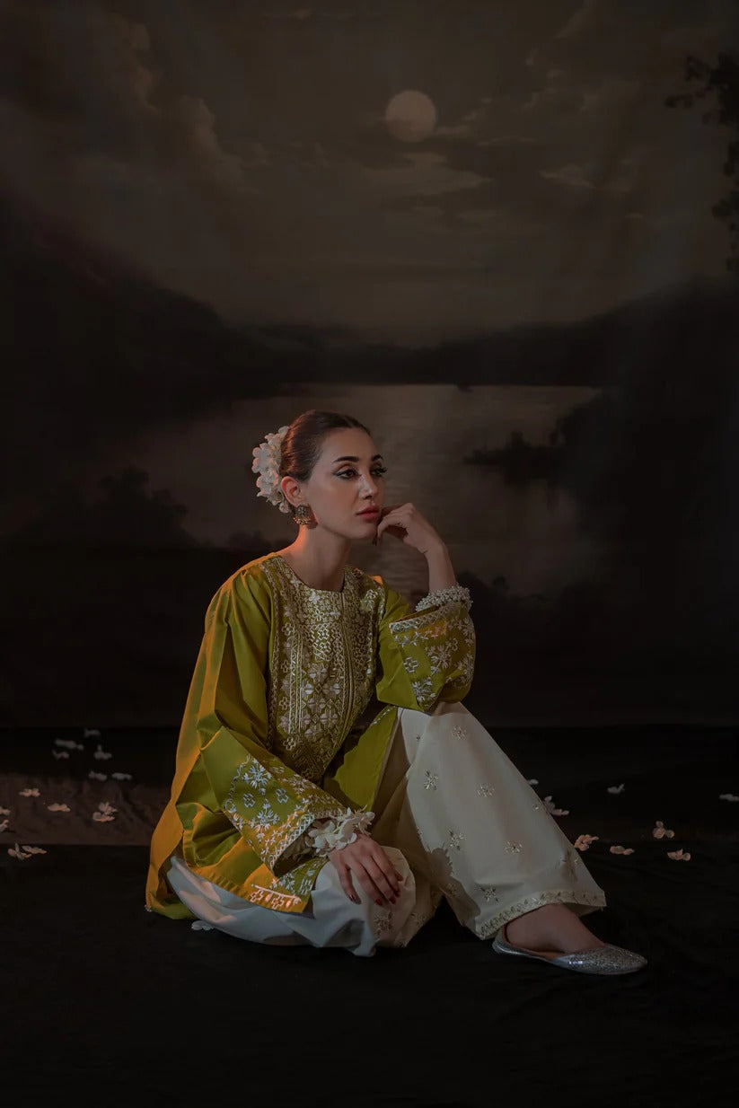 URGE LAWN 2PC - LAWN SEQUENCE EMB SHIRT WITH LAWN SEQUENCE EMB TROUSER | RP-3481