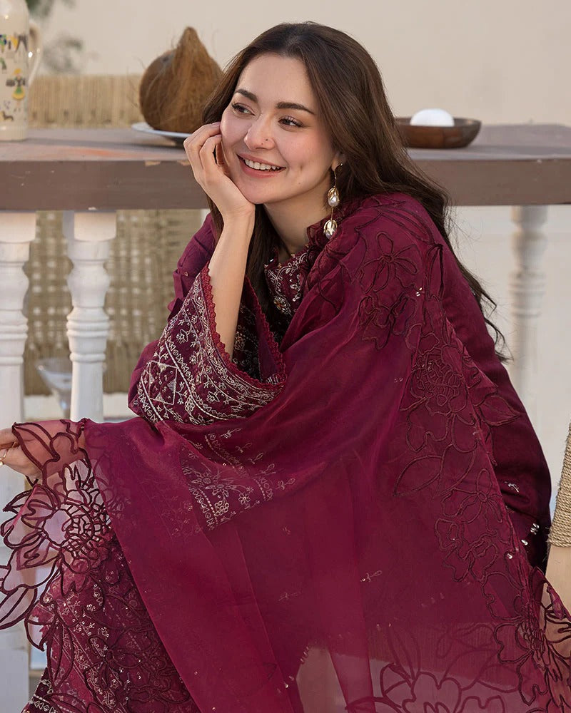 QALAMKAR LAWN 3PC - LAWN EMB SHIRT WITH ORGANZA EMB DUPATTA AND LAWN EMB TROUSER | RP-3727