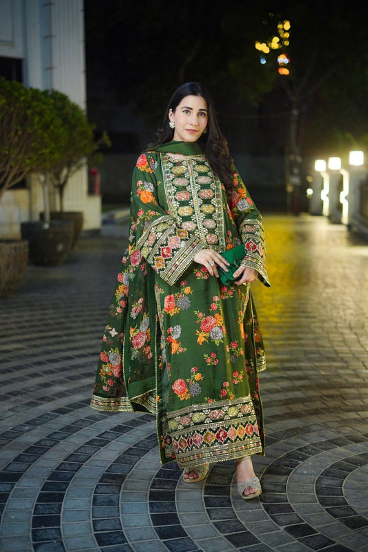 BAROQUE-3PC SHAMOZE SILK PRINTED EMBROIDERED SHIRT WITH SOFT SILK PRINTED EMB DUPATTA & PRINTED TROUSER BIC-1739