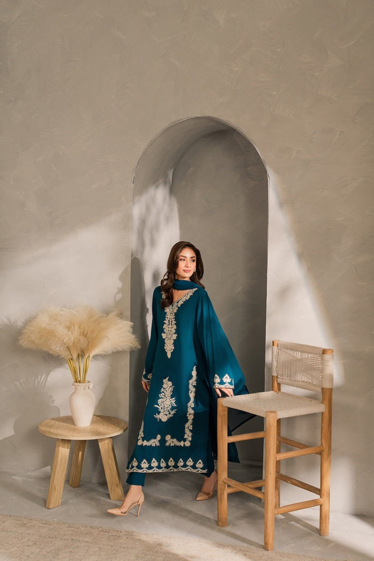 VINTAGE-3PC DHANAK EMBROIDERED SHIRT WITH BAMBER CHIFFON DUPATTA AND TROUSER-BIC-4259